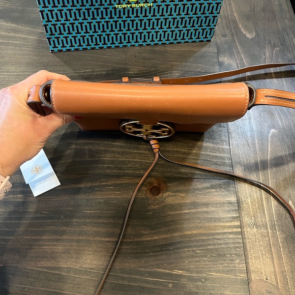 Tory Burch Miller Metal  Crossbody Bag - Picture 4 of 16